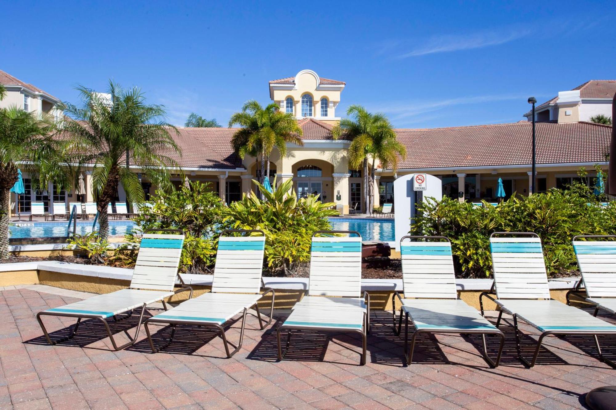 Gorgeous In At Vista Cay Vc5000 Apartment *